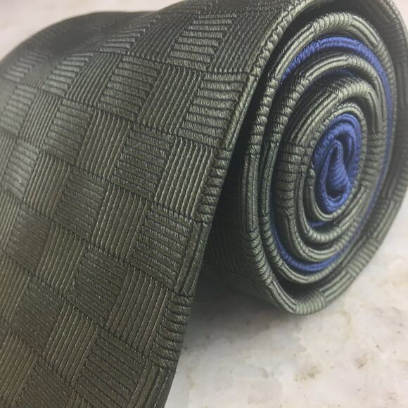 TOMMY HILFIGER SILK TIE - Picture 12 of 12